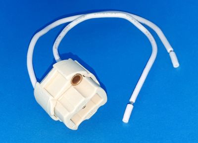 GU9 base for halogen lamps