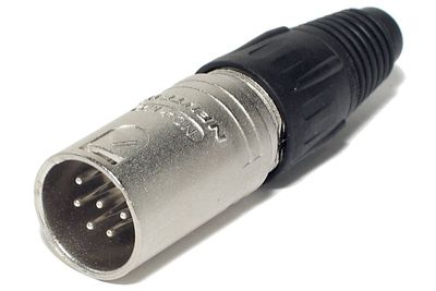 Neutrik XLR-MALE 6-PIN Neutrik XLR-MALE 6-PIN