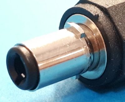 DC CONNECTOR 2,5/5,5mm WITH BAYONET LOCK